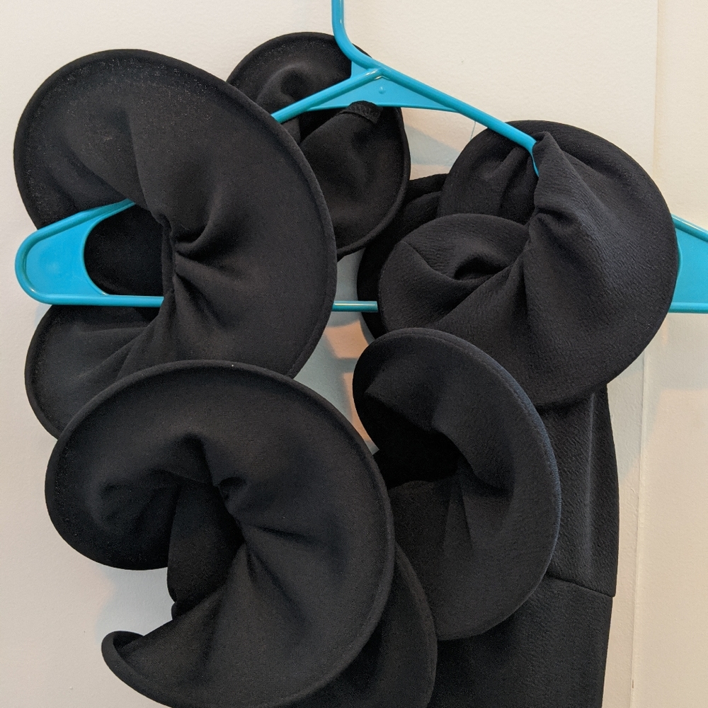 Structured Ruffle Dress - Picture 3 of 5